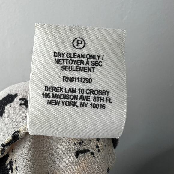 Derek Lam 10 Crosby Black Beige Blouse Top Cropped Printed Split Neck Size 0 - Picture 9 of 11